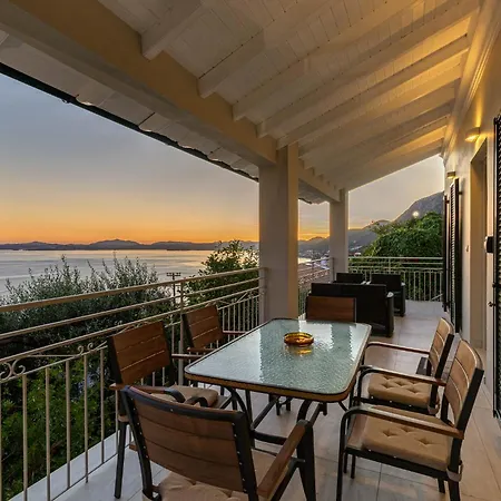 Villa Nafsika Nisaki (Corfu)